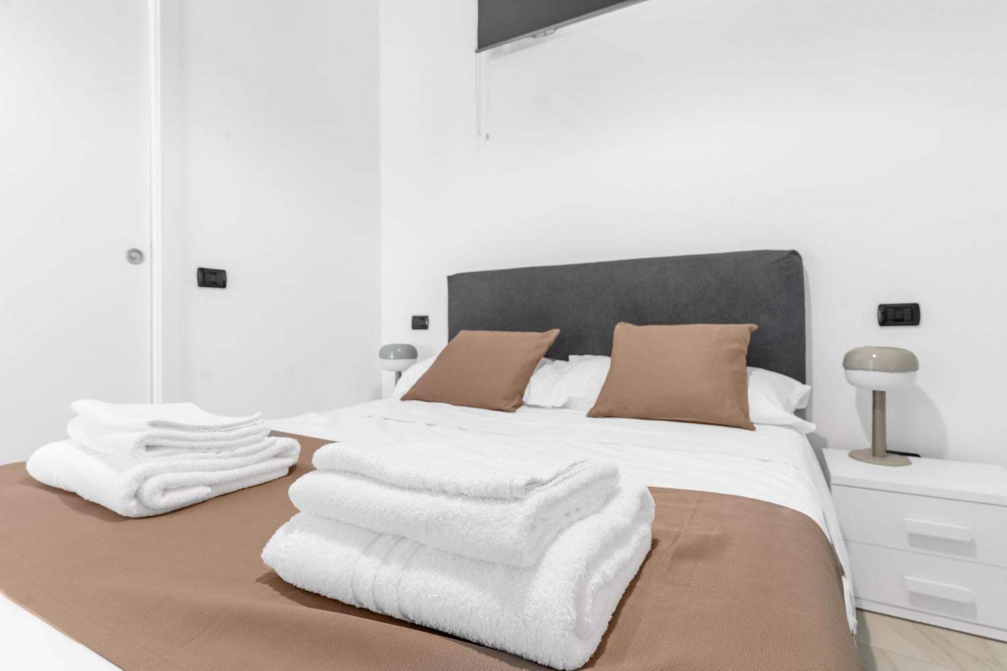 Mi Casa - Appartamento In Ponte Nuovo Milão Exterior foto