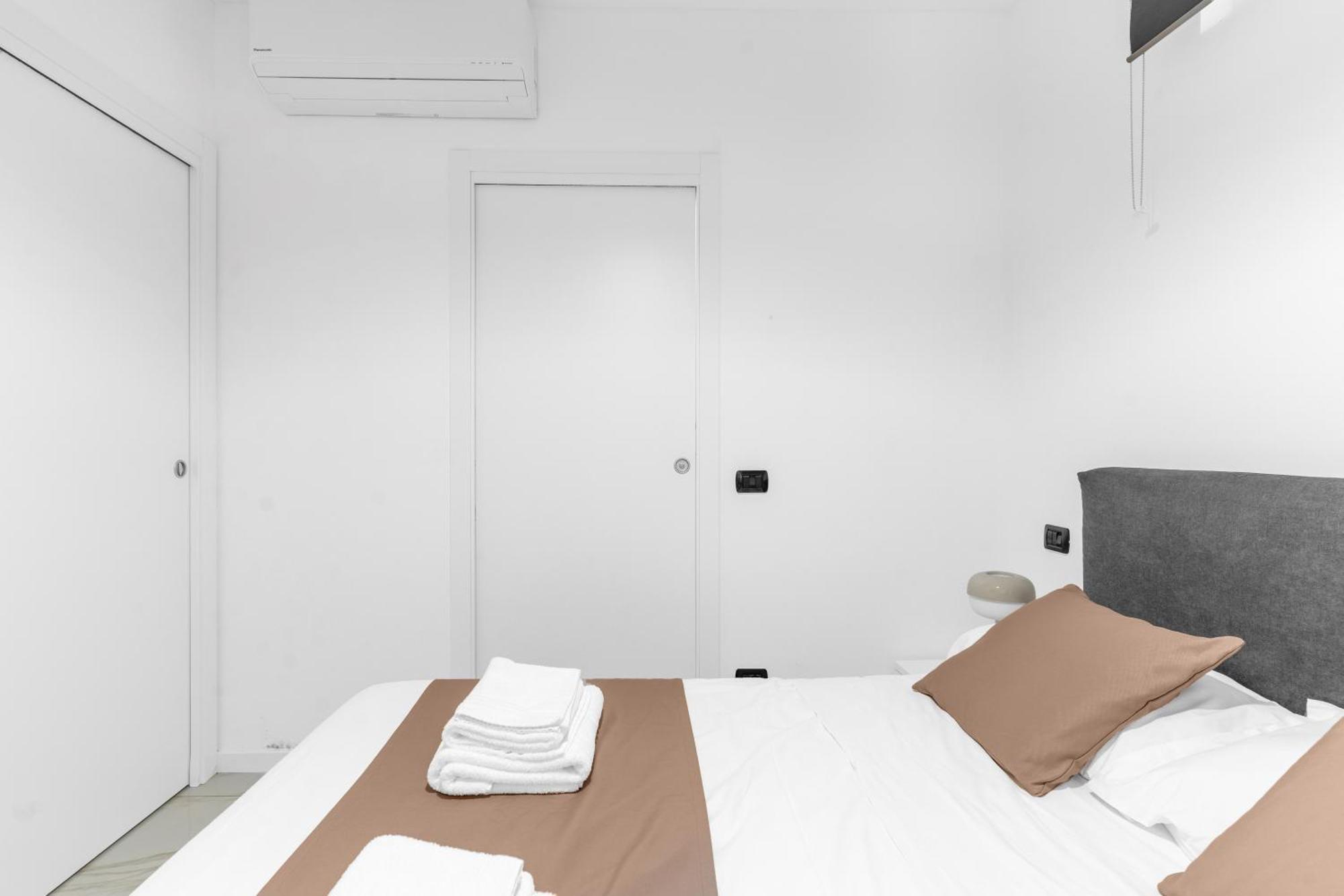 Mi Casa - Appartamento In Ponte Nuovo Milão Exterior foto