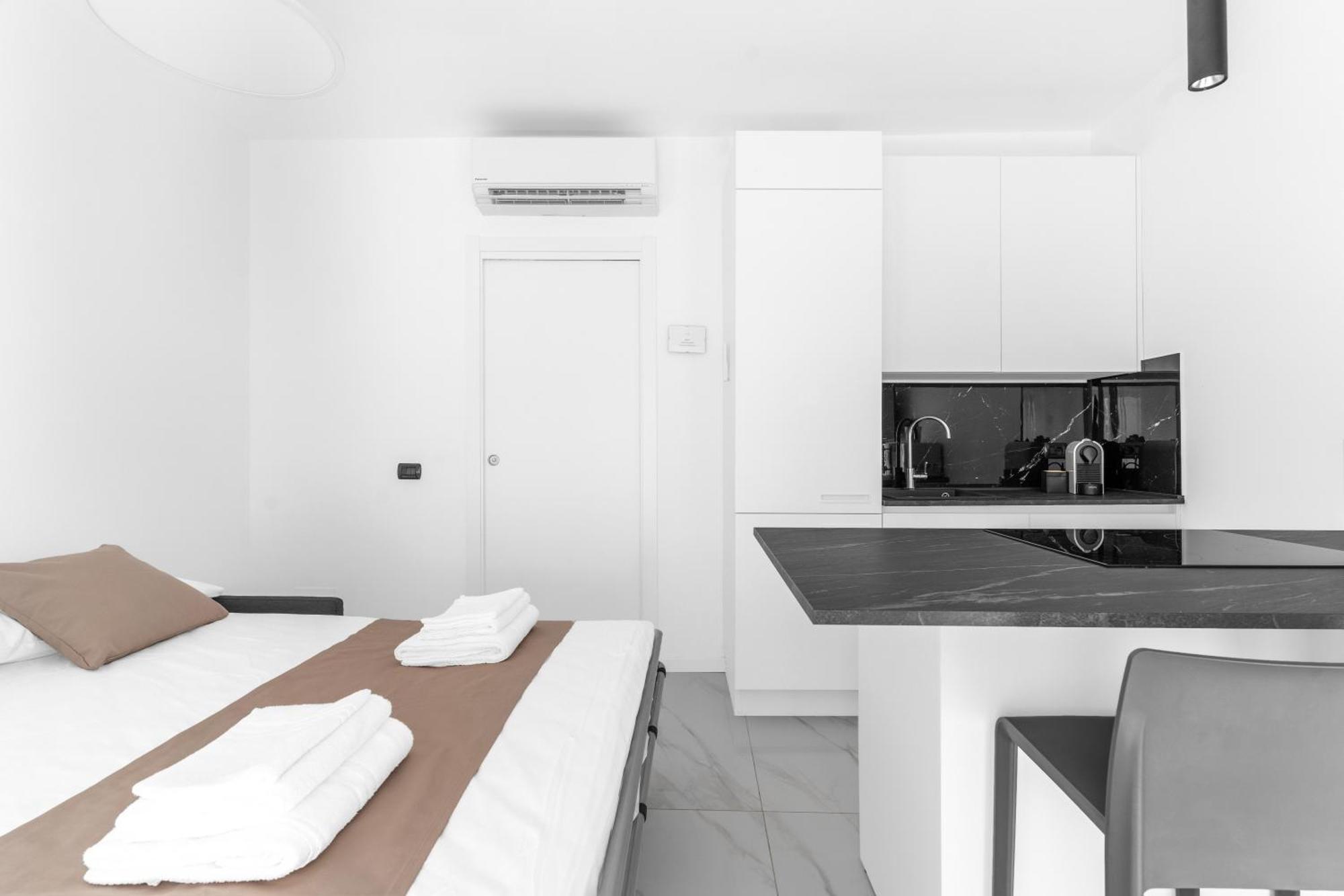 Mi Casa - Appartamento In Ponte Nuovo Milão Exterior foto