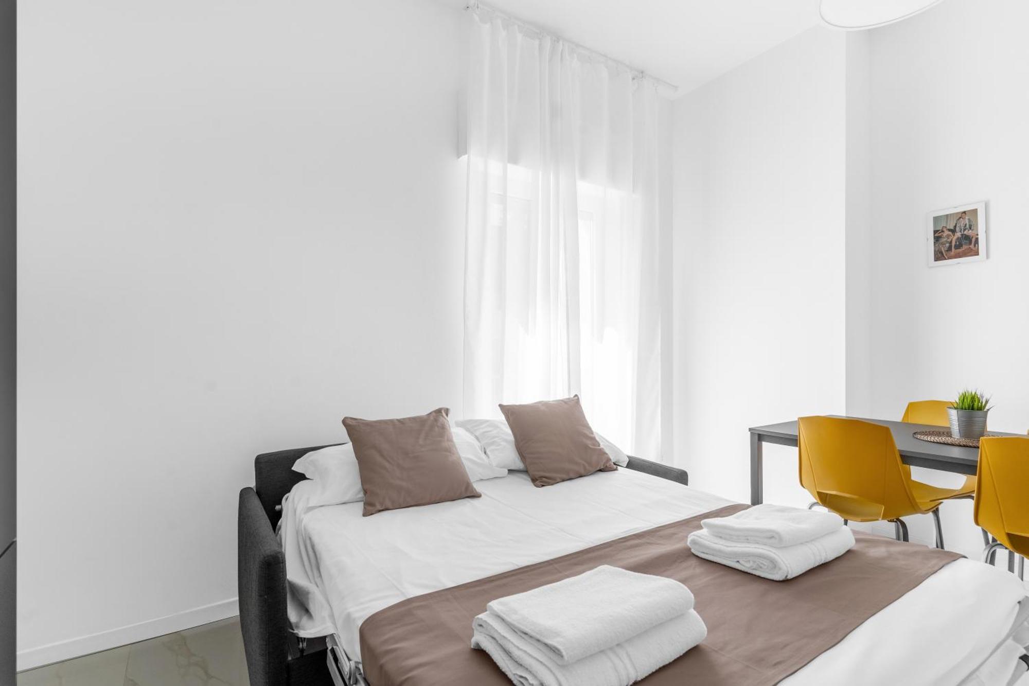 Mi Casa - Appartamento In Ponte Nuovo Milão Exterior foto